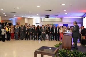 Unos 60 gremios piden acción para rectificar cobro de peaje por Argentina en la Hidrovía - Nacionales - ABC Color