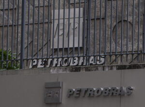 El presidente de Petrobras renuncia para dejar el cargo al indicado por Lula - MarketData