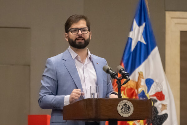 El 61 % de los chilenos desaprueban la gestión de su Gobierno, según encuesta - MarketData