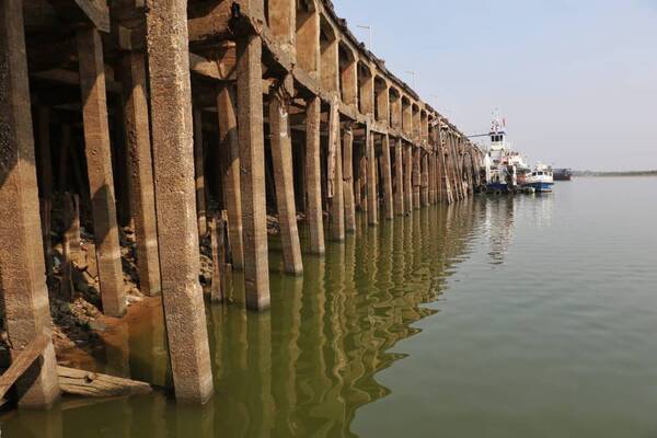 Diario HOY | Advierten que escasas lluvias impactan navegabilidad por el río Paraguay