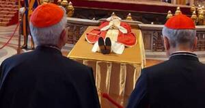 La Nación / “Dale Señor a Benedicto el descanso eterno”, pide Adalberto Martínez en el Vaticano