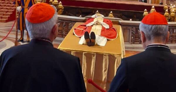 La Nación / “Dale Señor a Benedicto el descanso eterno”, pide Adalberto Martínez en el Vaticano