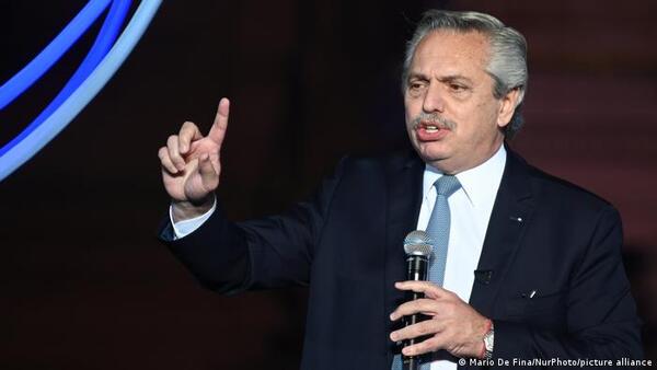 Presidente argentino impulsa juicio político contra la Corte Suprema