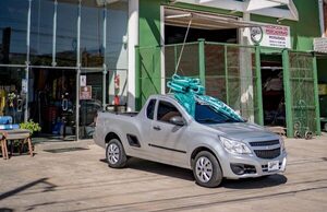 Comercial Paola celebra 27 años sorteando una Chevrolet Montana