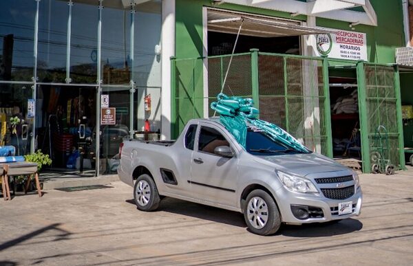 Comercial Paola celebra 27 años sorteando una Chevrolet Montana