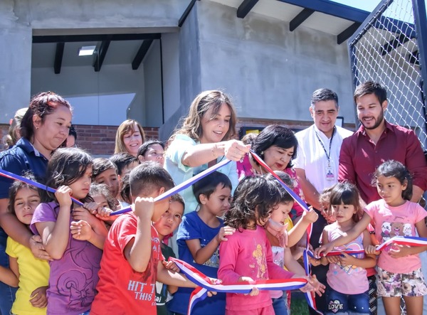 Gobierno inauguró en Luque un Centro que atiende a 50 niños, niñas y adolescentes del Programa Abrazo - .::Agencia IP::.