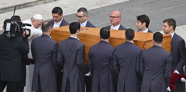 Funeral de Benedicto XVI: más de 100.000 fieles coparon el Vaticano - ADN Digital