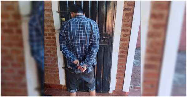 Hombre derramó agua caliente a su hermano adolescente y lo amenazó de muerte