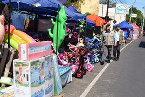 Diario HOY | Gran operativo municipal para compras de Reyes sobre la Avda. Eusebio Ayala