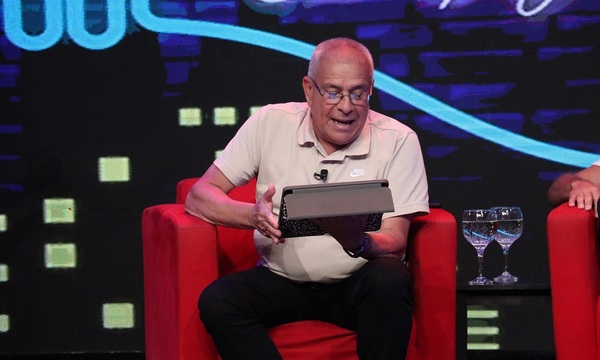 Epifanio González cantó un tema de Armando Manzanero | Telefuturo
