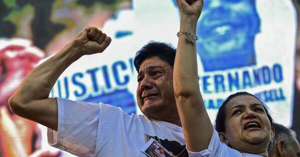 La Nación / “El dolor va a ser eterno, estamos destruidos por dentro y queremos justicia”, dijo padre de Fernando Báez
