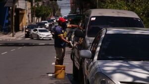 Automovilistas dicen sí al estacionamiento tarifado y solución a cuidacoches