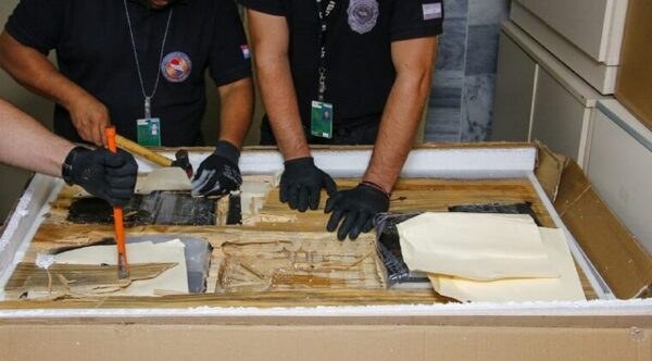 Detectan droga camuflada en mesadas de madera que llegaron de EE.UU. - Noticiero Paraguay