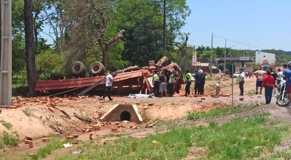 Nuevo accidente en Pedrozo deja un fallecido - trece
