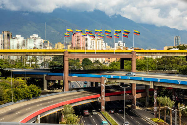 Cedice estima que la inflación de Venezuela alcanzó un 55% en diciembre - Revista PLUS