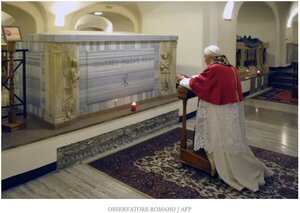 Particularidades simbólicas de funeral de Benedicto XVI | 1000 Noticias