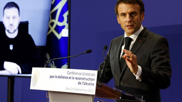 Francia enviará carros de combate ligeros a Ucrania, que pide a Occidente más material militar
