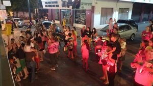 Bomberos acercan a los Reyes Magos a miles de niños en Lambaré - Nacionales - ABC Color
