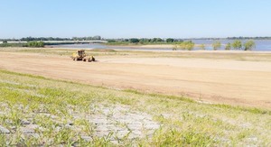 Alistan playa de la Defensa Costera de Pilar para icónica Fiesta Hawaiana
