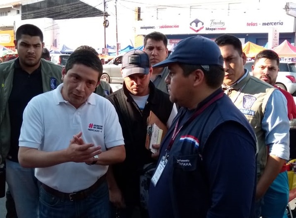 Control de fiscalizadores terminó en conflicto entre director del Mercado 4 y viceministro de Tributación