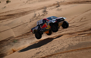 Al-Attiyah gana la etapa 6 en la debacle total para Audi