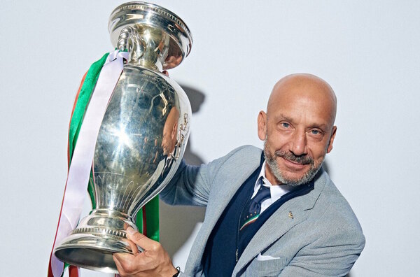 Falleció Gianluca Vialli, símbolo del fútbol italiano en los 90