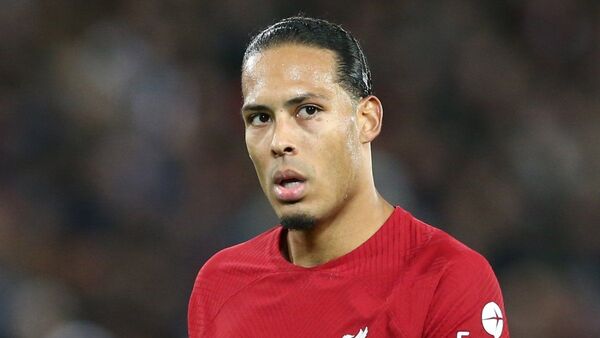 Virgil Van Dijk estará más de un mes de baja
