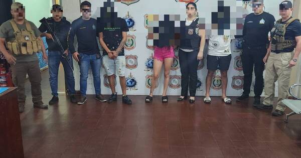 La Nación / Presuntos integrantes del clan Los Monos fueron entregados a la policía argentina