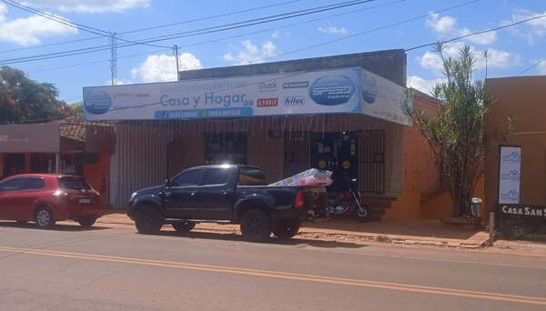 Dos delincuentes asaltan, una céntrica casa comercial de San José de los Arroyos - Noticiero Paraguay