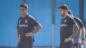Luis Suárez sigue adaptándose al Gremio de Mathías Villasanti