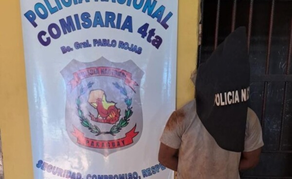 Sorprendieron a ladrón saltando la muralla con pertenencias ajenas