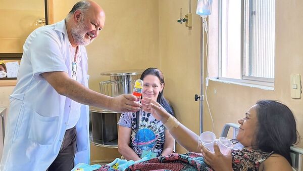 El Hospital Materno Infantil Los Ángeles recibió con suma alegría a los Reyes Magos