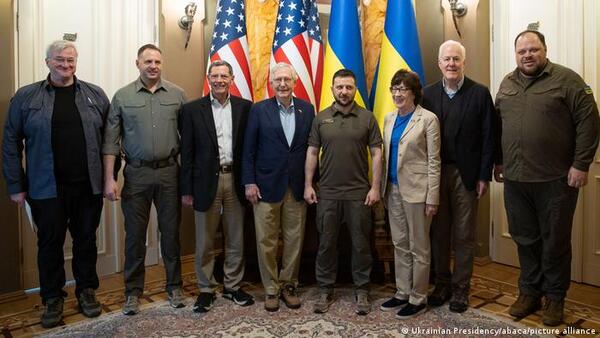 Zelensky se reunió con senadores de EEUU en Kiev - ADN Digital
