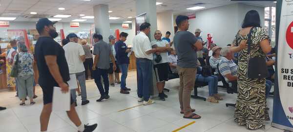 Contribuyentes enojados por pago "abultado" en facturas de impuestos inmobiliarios » San Lorenzo PY