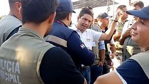Repudian   prepotencia del director del  Mercado 4 en control de la SET