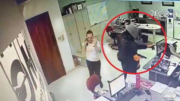 Policías se cruzan con banda de asaltantes y son repelidos a tiros