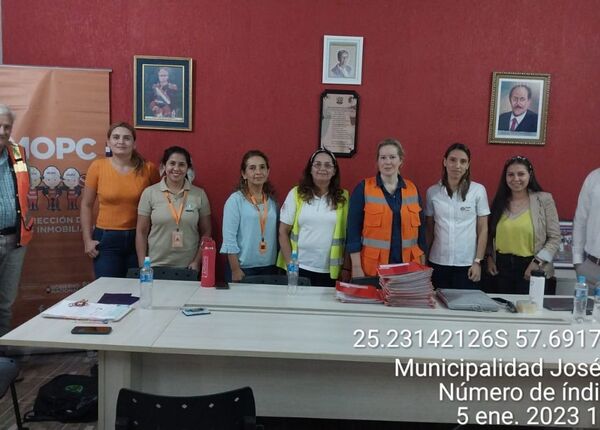 Pobladores de la zona Remanso–Falcón recibieron primer pago compensatorio | 1000 Noticias