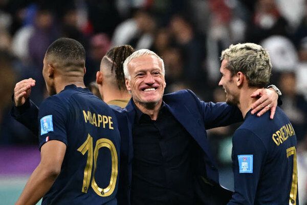 Didier Deschamps seguirá al frente de la selección francesa hasta el Mundial de 2026