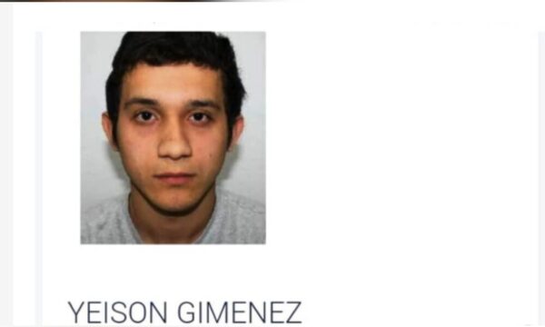 Motochorros asesinan a puñaladas a un joven al salir del cajero