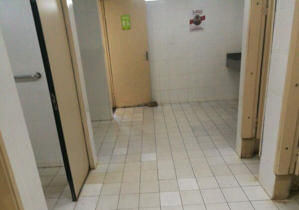 Diario HOY | Tras denuncia ciudadana, reparan sanitario del Ñu Guasu y culpan a usuario
