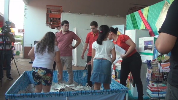 Supermercado Los Hermanitos: Diversión total y mucha premiación por el Día de los Reyes