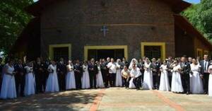 Unas 50 parejas se dieron el "sí quiero" en una boda comunitaria