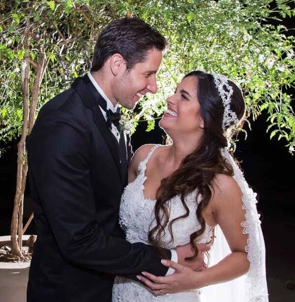 Benjamín Hockin y Giulietta Mora celebraron sus Bodas de Madera - Gente - ABC Color