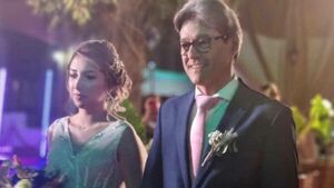 Cañean a nueva esposa de Camilo Soares por llegar "tova puku" al altar