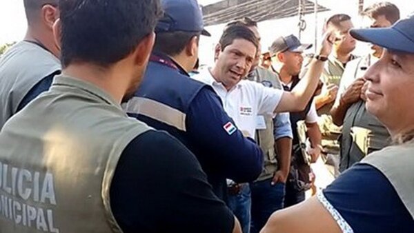 Repudian prepotencia del director del Mercado 4 en control de la SET