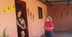 La Nación / Fiscal se constituyó en la vivienda de adolescente desaparecida