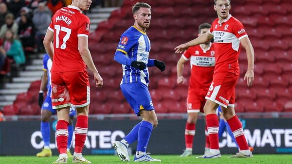 Mac Allister golea con Brighton; Forest y Bournemouth, eliminados