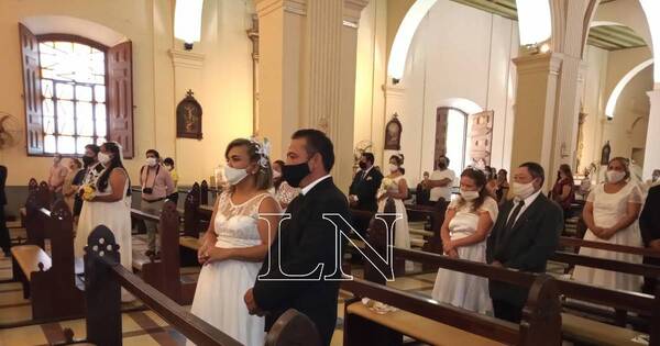 La Nación / Casamiento comunitario en Caazapá: 50 parejas se dieron el ‘’sí'’ en una ceremonia