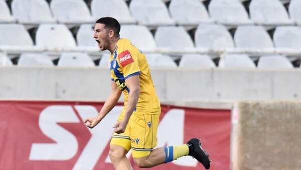 Olimpia pone sus ojos en un lateral del fútbol italiano