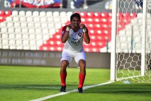 Cerro Porteño baja a Luqueño y se acerca al líder